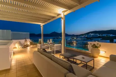 Ostria Hotel - Adamas