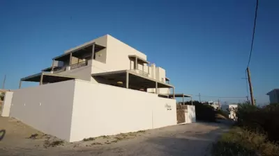 Anais Milos Suites - Adamas