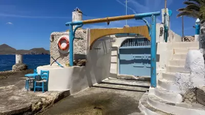 the monk seal boathouse - Klima