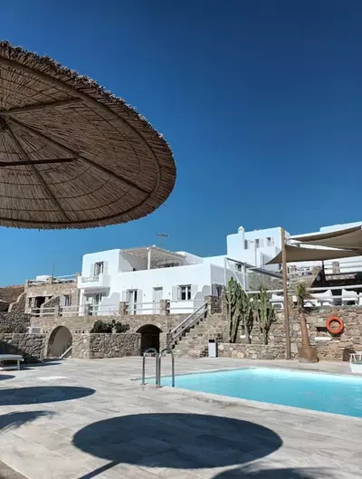 Senses Luxury Suites & Villas - Elia Beach