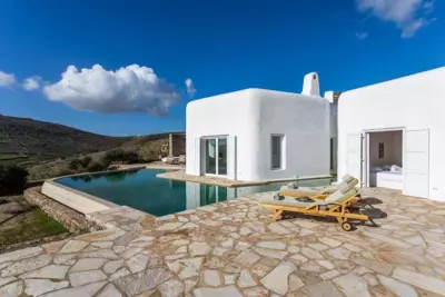 Zen Residence in Lia beach - Kalafatis