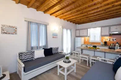 Filoxenia Apartments - Ornos