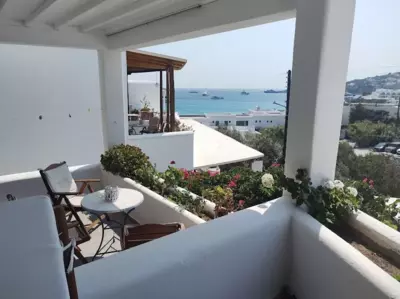 Manos Studios - Platis Yialos