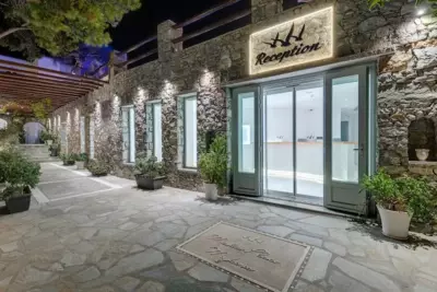 Makis Place - Tourlos