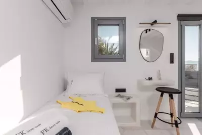 FK Luxury Suites - Orkos Beach - Mikri Vigla