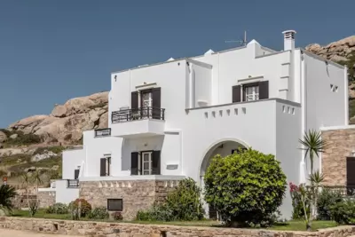 Zefyros Studios - Plaka