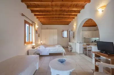 Maria's Village Suite - Aliki