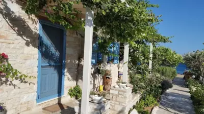 Kelly's - Chrissi Akti