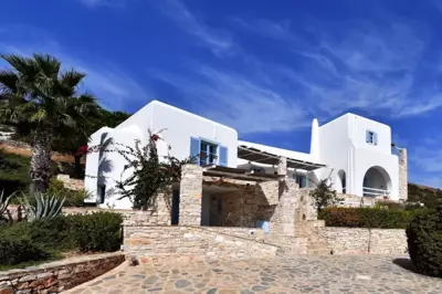 VILLA ROSSI Paros Luxury Apartments and Suites - Drios