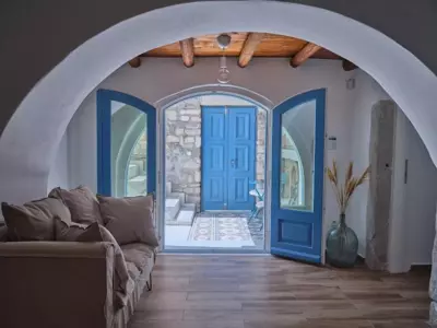 Retreat Paros - The Door Apartment - Paroikia