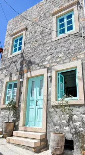 PYRGALI ΠΕΤΡΙΝΟ ΠΥΡΓΑΚΙ ΠΑΤΜΟΣ - Skala