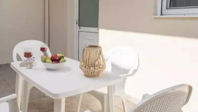 Summer Pearl Apartments - Afando