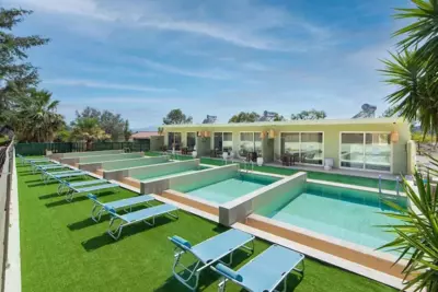 M&B Luxury Suites Charaki - Haraki