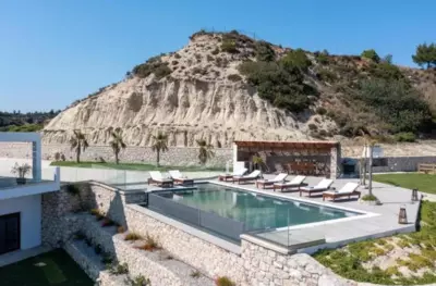 CHAMBRE BLEUE - Ialyssos