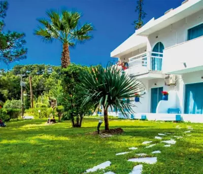 Trees Art Hotel & Suites - Ixia