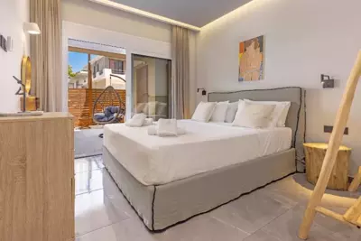 Elia & Anthos Deluxe Suites - Ixia