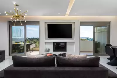 Panorama Luxury Penthouse - Ixia