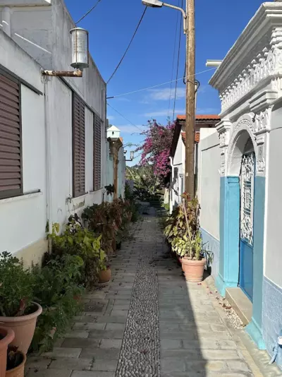 The red door in Koskinou - Koskinou