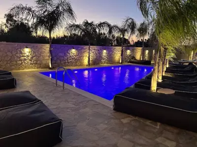 ODYSSEA Top View & Hot Jacuzzi Front Beach - Kremasti