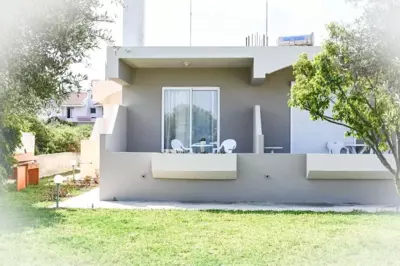 Stacy's Studios - Kremasti