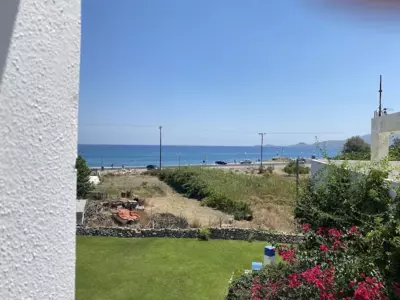 Sea Breeze - Lakhania