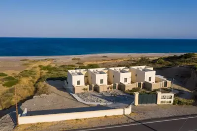 House Almyra - Lakhania