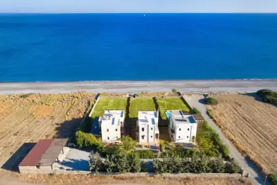 Seasand Villa - Lakhania