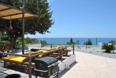 Alexandra's Sea Front Villa - Pefkos