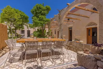 Sala Historical Luxury Suites - Rodi Città