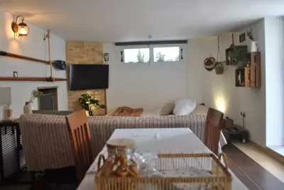 The Hakuna Matata Studio Apartment - Salamina