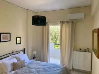 Nav Apart, Salamina - Salamina