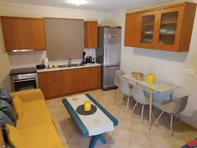 Renatta's Rest House - Salamina