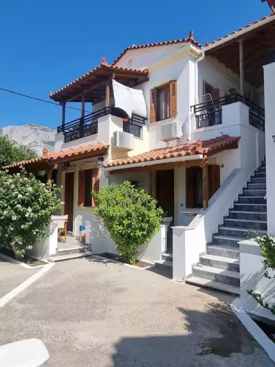 Livanina apartments - Kampos