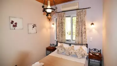 BETTY'S HOUSE - Pythagoreio