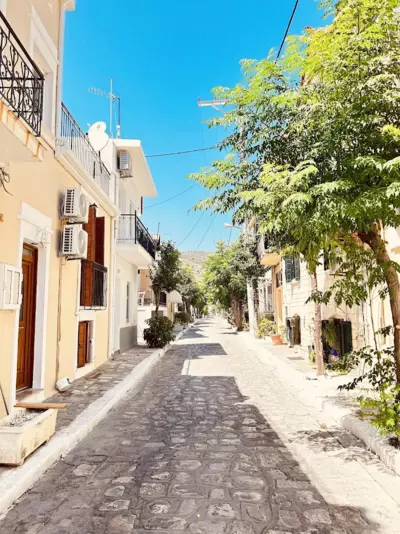 Romantic maisonette in the heart of Pythagoreio LH door - Pythagoreio