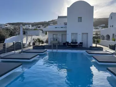 Nalu Suites - Fira