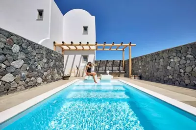 Altera Pars Suites - Mesaria