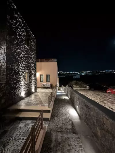 Golden moments Luxury Stone Villas A - Mesaria