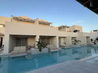 Heyday Luxury Suites - Perissa