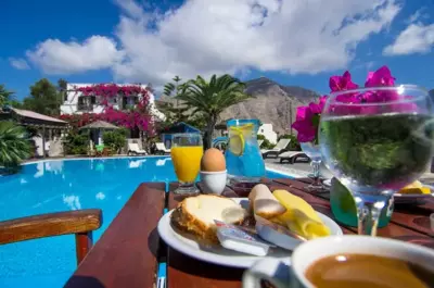 Holiday Beach Resort Santorini - Perivolos