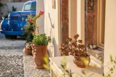 Flora's House & Cave Winery - Pyrgos