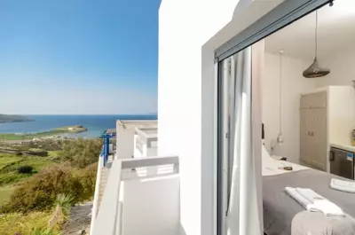 Africanis Suites - Schinoussa