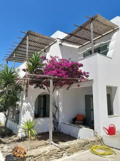 Ailouros summer hotel - Schinoussa