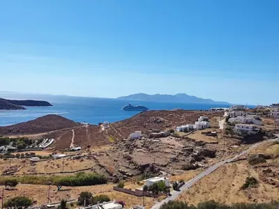 To Petrino Serifos - Serifos
