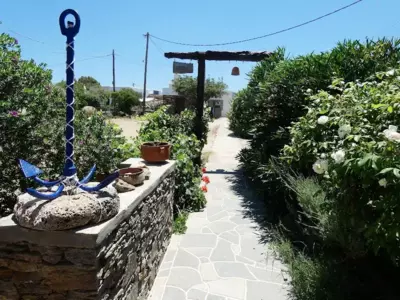 Το Κατἑ - Artemon