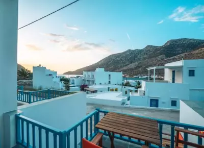 KAMARADO STUDIOS - Kamarai