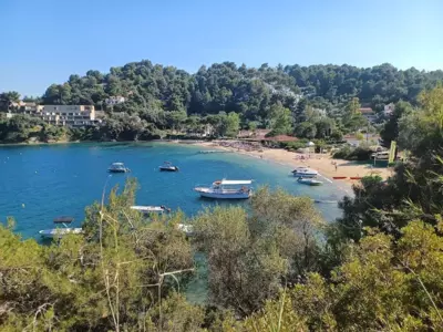 Helen's 11 boutique - Achladies