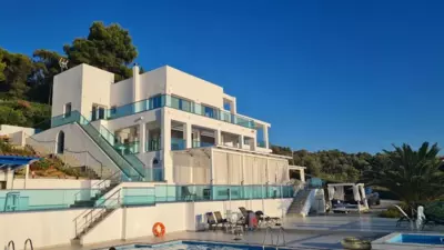 Stone build suite with private pool - Kolios