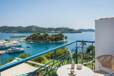 The Blue - Skiathos Città