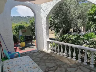 Manos STUDIOS & APARTMENTS - Skopelos Città